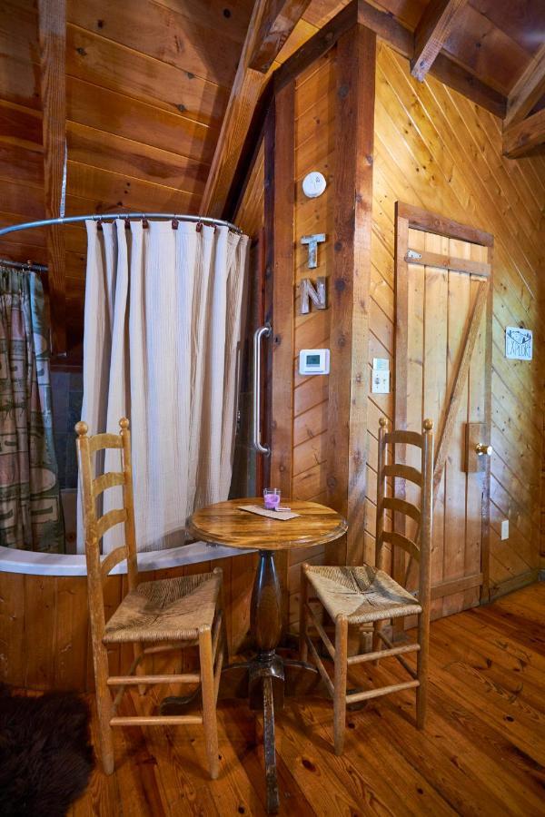 Gatlinburg Area Hottub Cabin - Ladyslipper Sevierville Eksteriør bilde