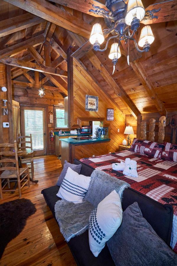 Gatlinburg Area Hottub Cabin - Ladyslipper Sevierville Eksteriør bilde